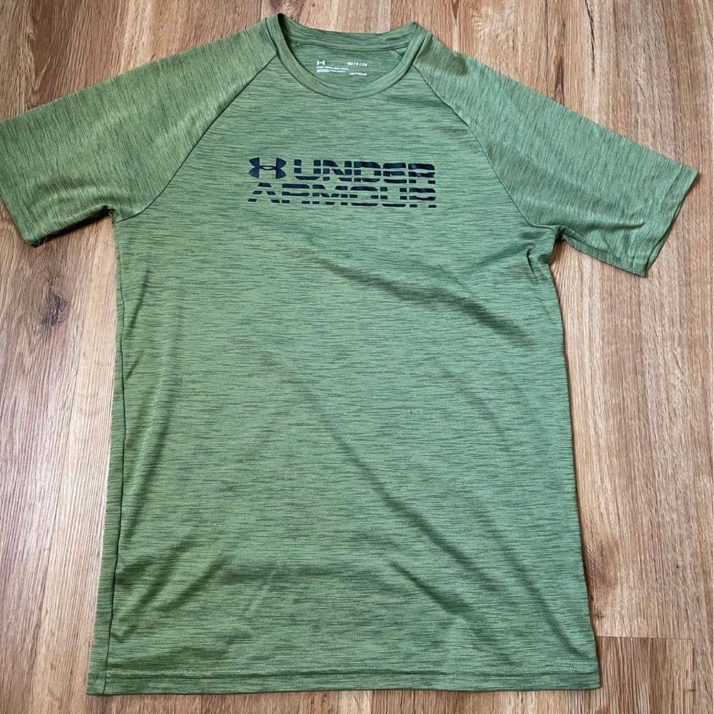 Under Armour Small Green Workout Gym Excerise Short Sleeve Shirt